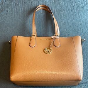 Michael Kors Kimberly tote